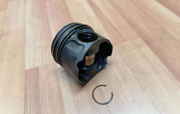 Land Rover Range Rover Sport L320 Piston 306DT AJTDV6 AJV6D
