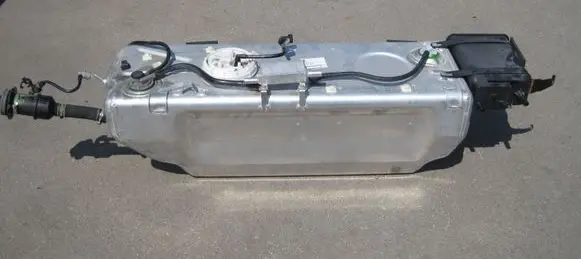 Maserati Quattroporte Fuel tank 214700