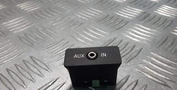 BMW 7 F01 F02 F03 F04 AUX in-socket connector 61316986791 6986791