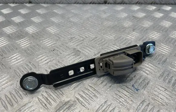 Opel Antara Seat belt adjustment rail 12L13