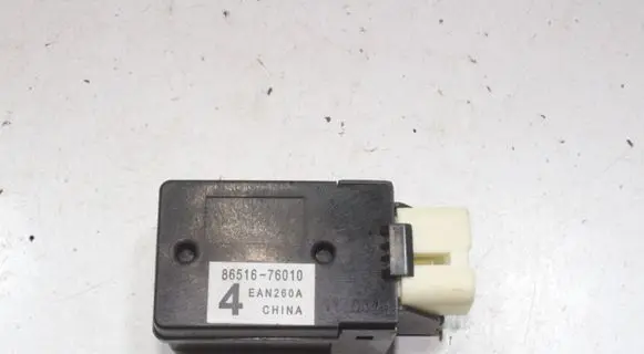 Lexus CT 200H Aerial antenna filter 8651676010