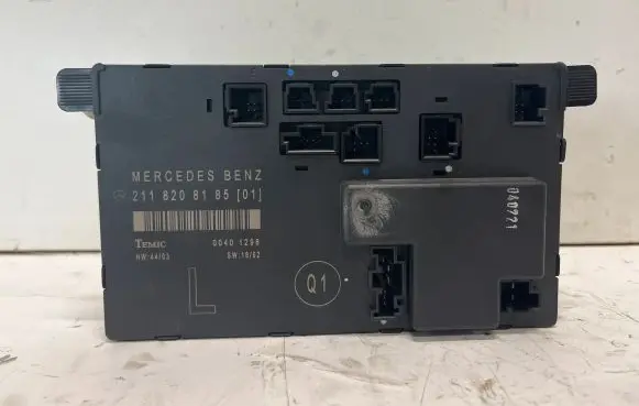 Mercedes-Benz E W211 Door control unit/module 2118208185 00401298