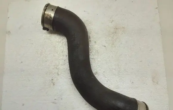 Mercedes-Benz C W204 Intercooler hose/pipe 24111010314