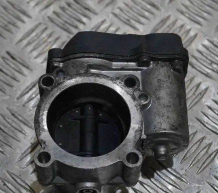 Volkswagen Polo Throttle valve