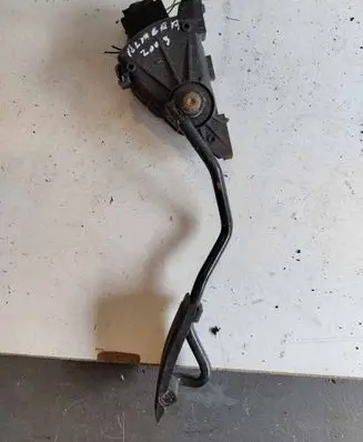 Nissan Almera N16 Accelerator throttle pedal 18002AU410