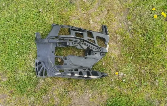 BMW 2 F45 Front bumper mounting bracket 7460144