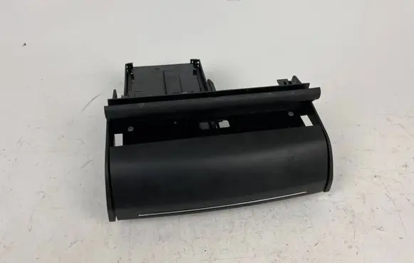 Maserati Ghibli Panel drawer/shelf pad 670066186