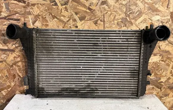 Audi A3 S3 8P Intercooler air channel guide 1K0145803A