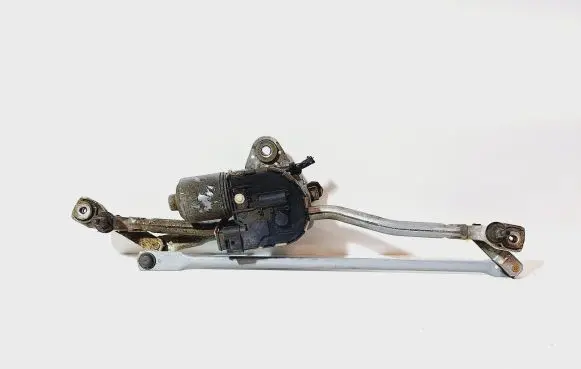 Front wiper linkage and motor