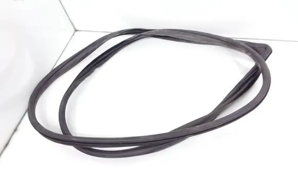Mazda 3 II Front door rubber seal 68CSY04