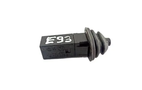 BMW 3 E92 E93 Fuel tank opening switch 82289392 228939