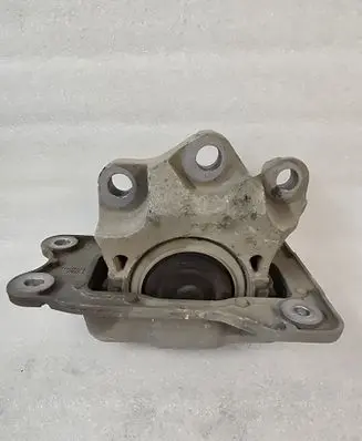 Volvo XC90 Engine mount bracket 31460716