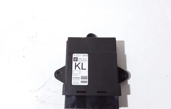 Opel Vectra C Door control unit/module 9227560
