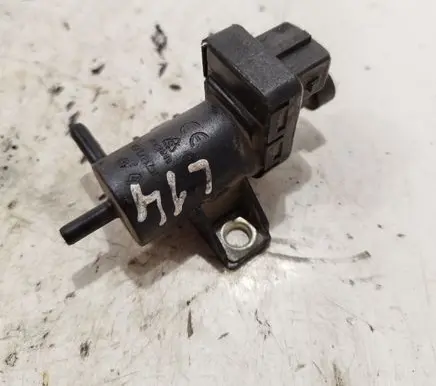 Nissan X-Trail T31 Vacuum valve 8200762597
