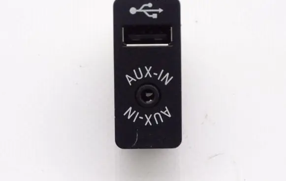 BMW X3 F25 AUX in-socket connector 9266607