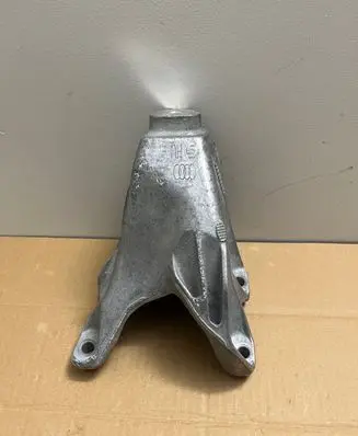 Audi Q5 SQ5 Engine mounting bracket 8K0199307CB