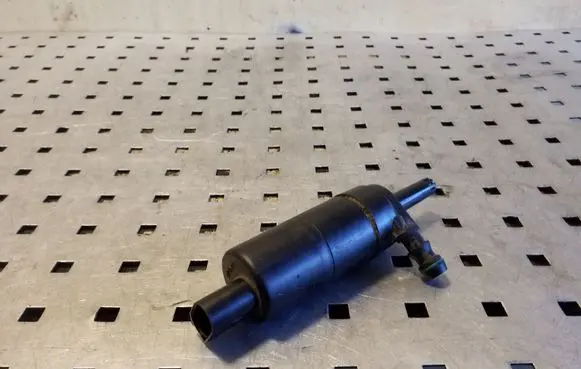 Volkswagen PASSAT CC Headlight washer pump 3B7955681