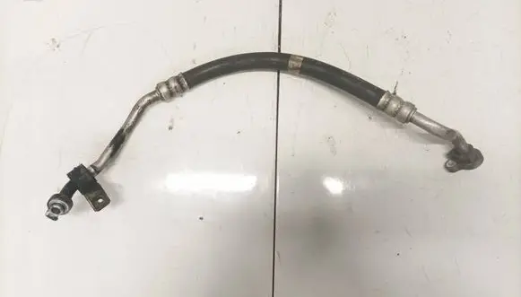 Mazda 3 I Air conditioning (A/C) pipe/hose