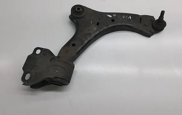 Volvo V70 Front lower control arm/wishbone 31429320