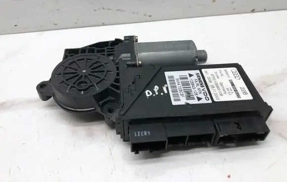 Audi A4 S4 B6 8E 8H Front door window regulator motor 8E2959802B 105843106 9700105993106