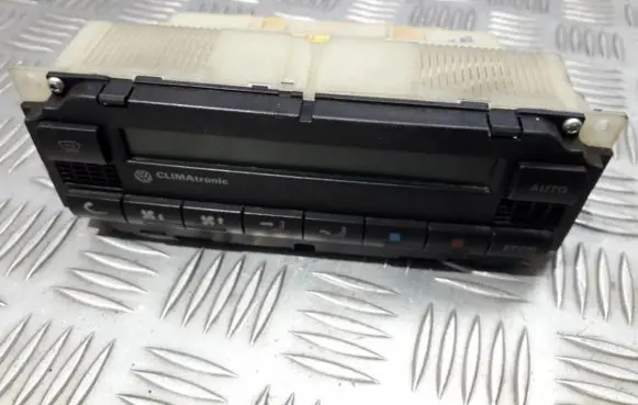 Volkswagen PASSAT B5 Climate control unit 3B2907044B 5HB00761711