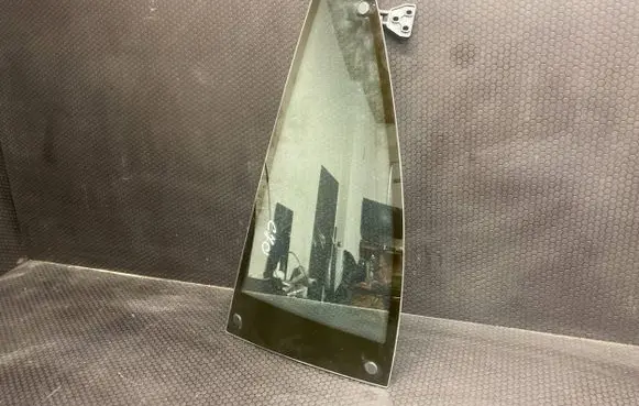 Volvo C70 Rear side window