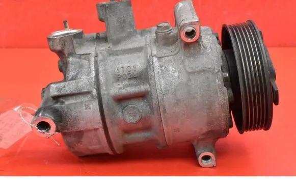 Volkswagen PASSAT B6 Air conditioning (A/C) compressor (pump) 5N0820803