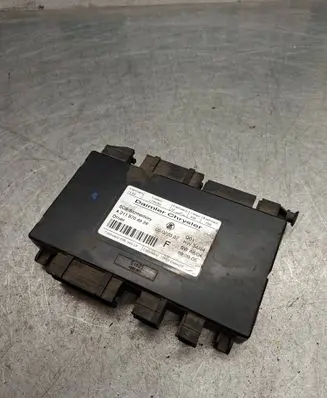 Mercedes-Benz E W211 Seat control module A2118704926 05022307