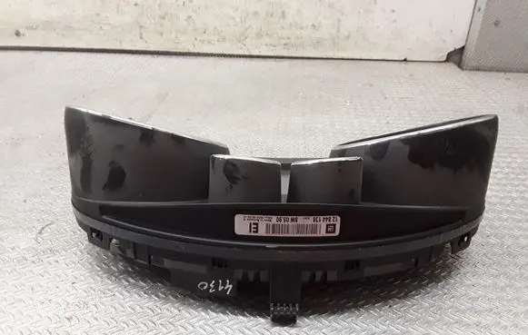 Opel Insignia A Speedometer (instrument cluster) 12844138