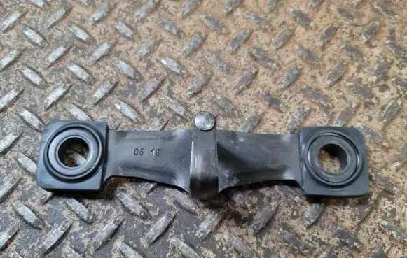 Volkswagen Tiguan Allspace Loading door lock loop/hook striker 8V0827507D