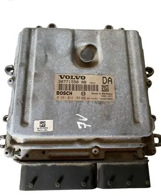 Volvo XC90 Engine control unit/module 30771550AB 0281012103