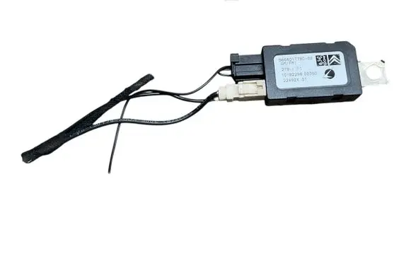 Citroen DS4 Aerial antenna amplifier 9666017780 22492X01 1018229800060