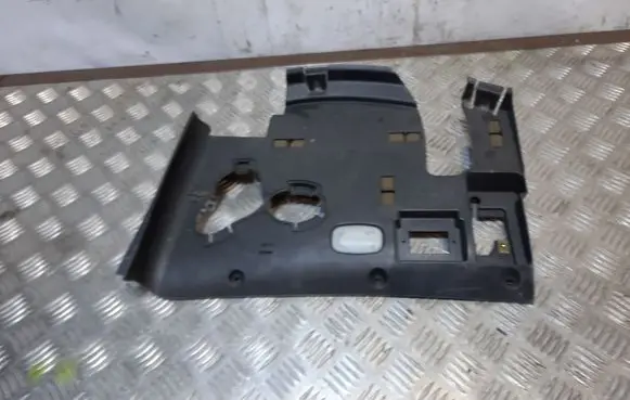 Mercedes-Benz GL X164 Dashboard lower bottom trim panel 