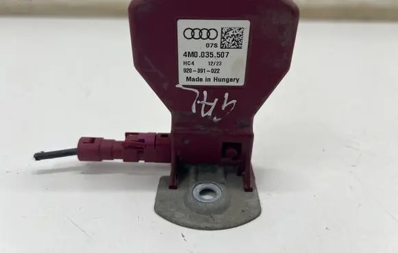 Audi Q8 e-tron Aerial antenna amplifier 4M0035507