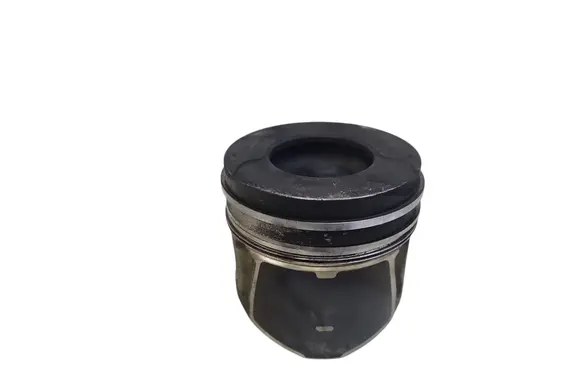 Volvo V50 Piston 