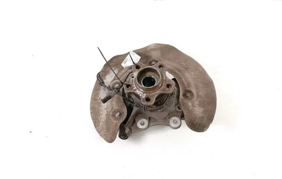Rear wheel hub