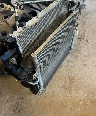 Dodge Nitro Radiator set 940461 988930W 164542647C