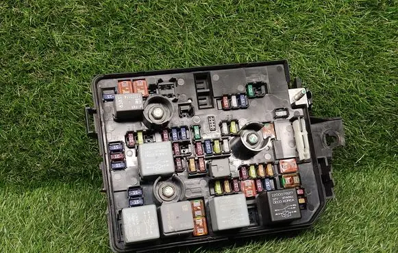 Buick Encore I Power management control unit 42397194