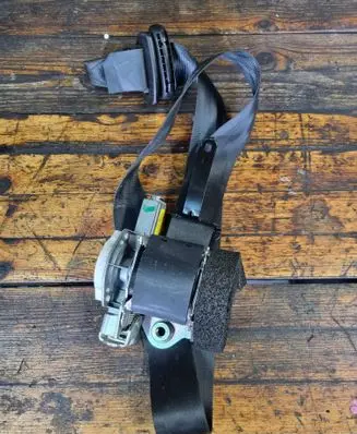 Ford Fiesta Front seatbelt 34043218B 8V51B61294CF