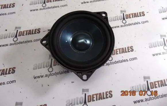 Mercedes-Benz S W221 Panel speaker A2218201002