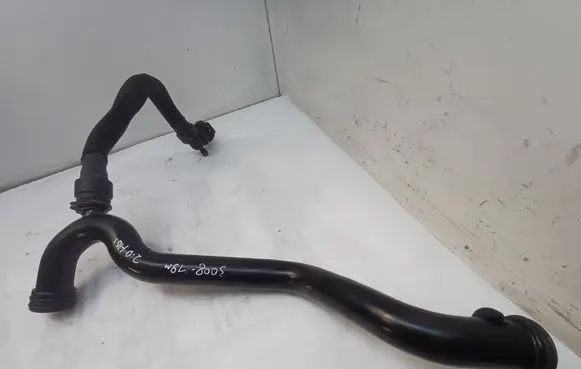 Engine coolant pipe/hose