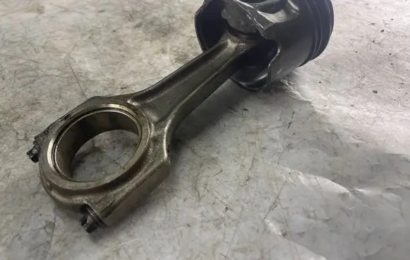 Jeep Cherokee IV KK Connecting rod/conrod 