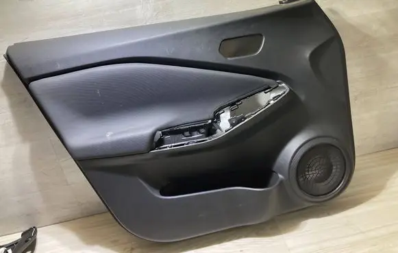 Nissan Juke II F16 Front door card panel trim 8091156PA0A