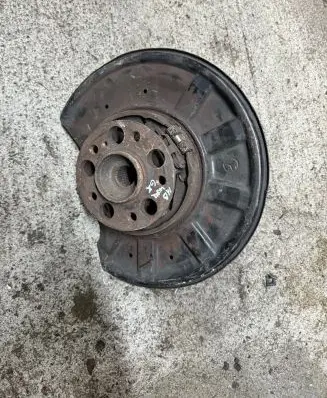 Mercedes-Benz E AMG W212 Rear wheel hub spindle/knuckle 