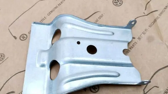 Volkswagen Caddy Steering wheel 2K0804717
