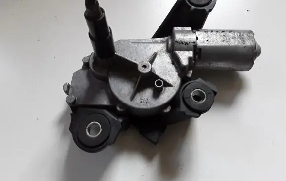 Nissan Qashqai Rear window wiper motor 0390201820