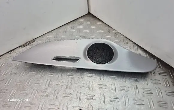 Mercedes-Benz C W205 Front door speaker cover trim A2057270128 AC205R 3015625