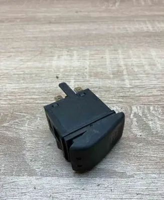 Fog light switch