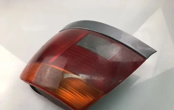Audi A4 S4 B5 8D Tailgate rear/tail lights 908245