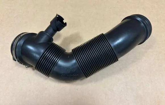 Cupra Formentor Intercooler hose/pipe 5WA129624 5WA129684